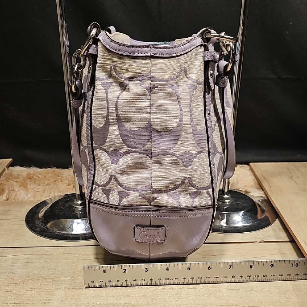 Coach Lavender and Beige Shoulder Bag - Picture 4 of 7